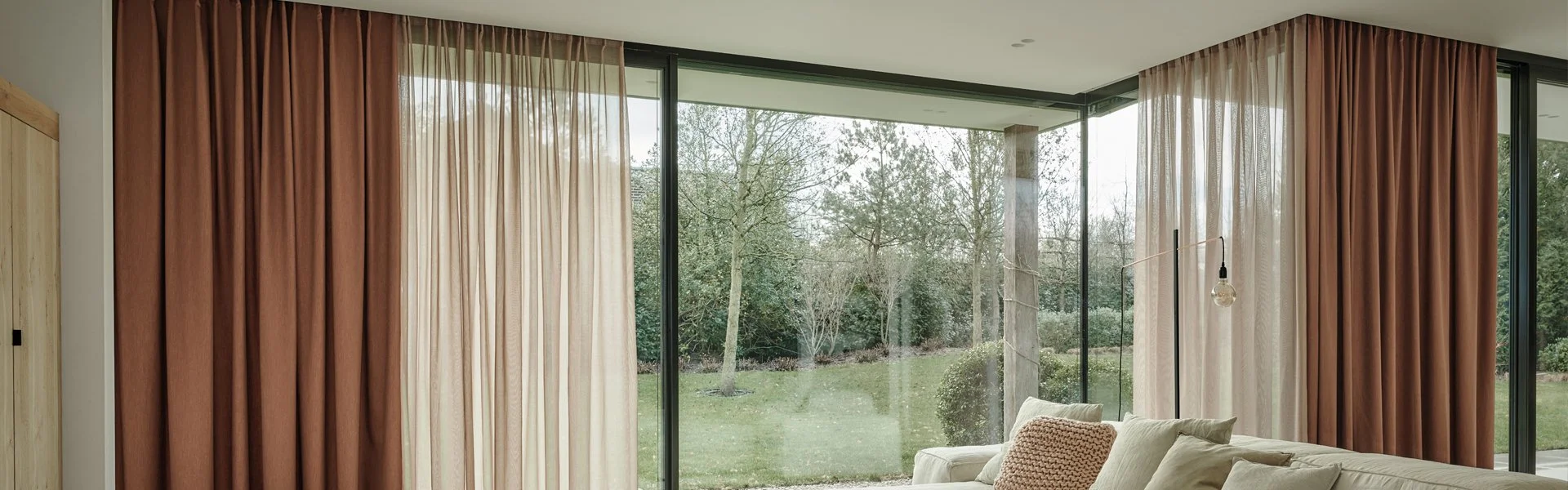 2201-Smart_home_gordijnen-header.webp 2201-Smart_home_gordijnen-header.webp